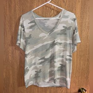 American Eagle soft & sexy tee